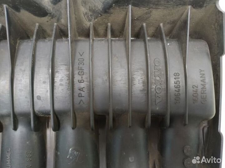 Коллектор впускной Volvo V50 2010