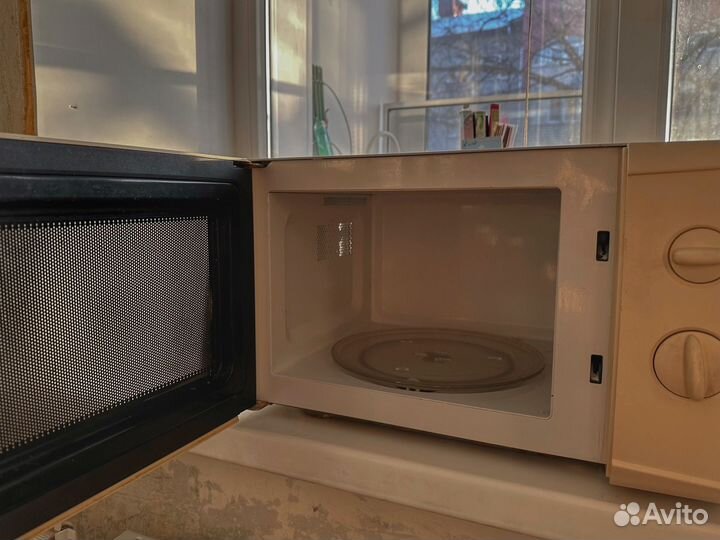 Микроволновка elenberg MS - 2005M