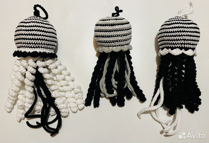 Вязаная медуза тактильная