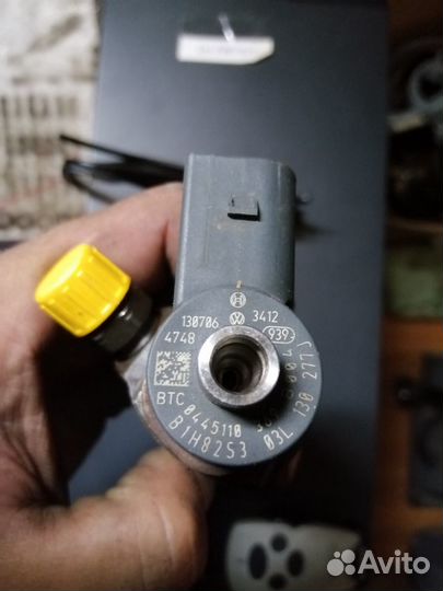 Форсунки на Амарок 2.0l 180л\с. 03L130277J