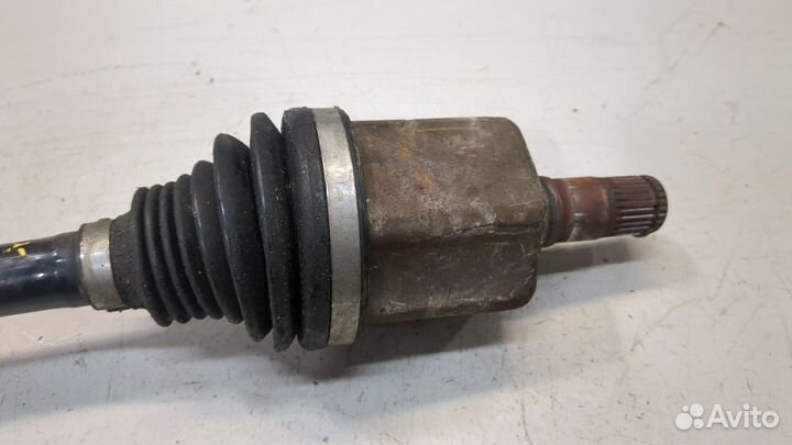 Полуось левая передняя Volkswagen Tiguan, 2012