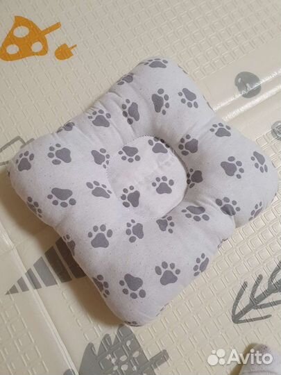 Бортики подушки и простыня