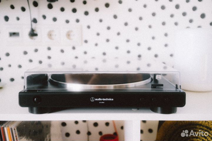 Виниловый проигрыватель Audio-Technica AT-LP60