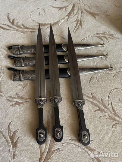 Нож из дамасской стали