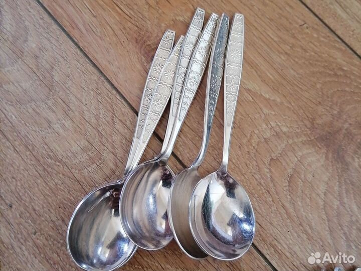 Мельхиоровые ложки десертные СССР