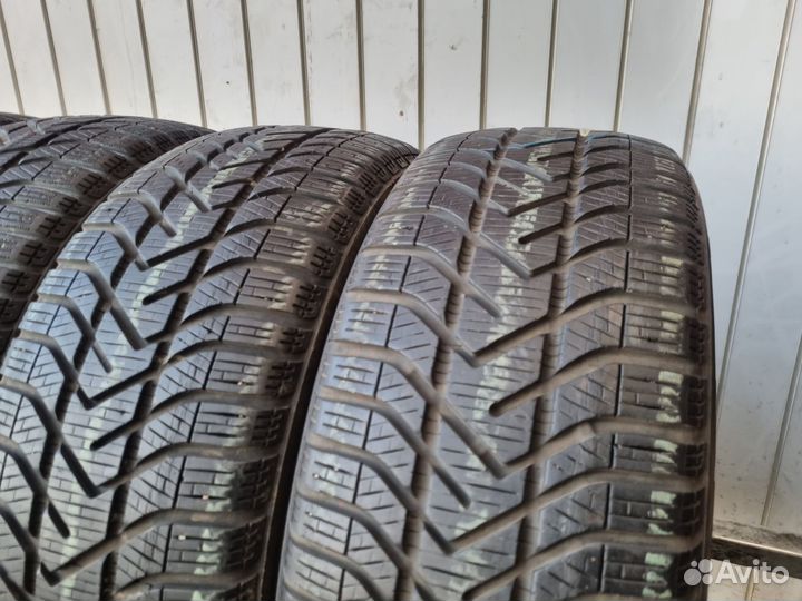 Pirelli Winter 190 Snowcontrol 205/55 R16