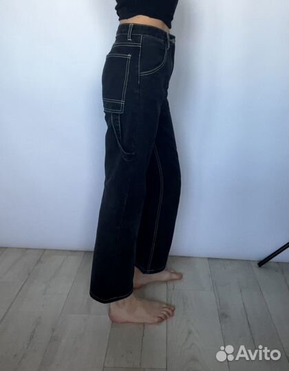 Джинсы прямого кроя с белой строчкой S