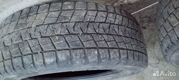 Bridgestone Blizzak DM-V1 245/60 R18