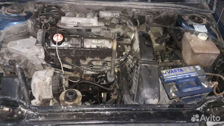 Renault Laguna 2.0 МТ, 1995, битый, 100 000 км