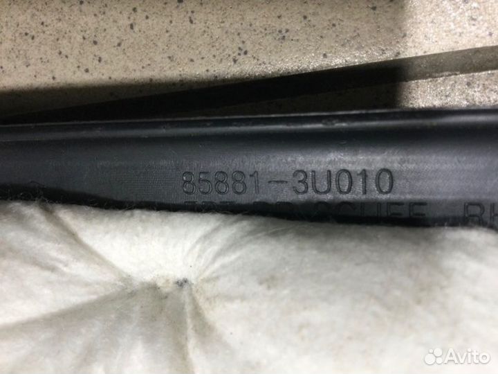 Накладка порога передняя правая Kia Sportage