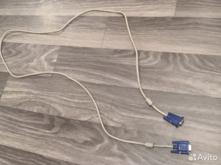 Кабель VGA и SATA кабели