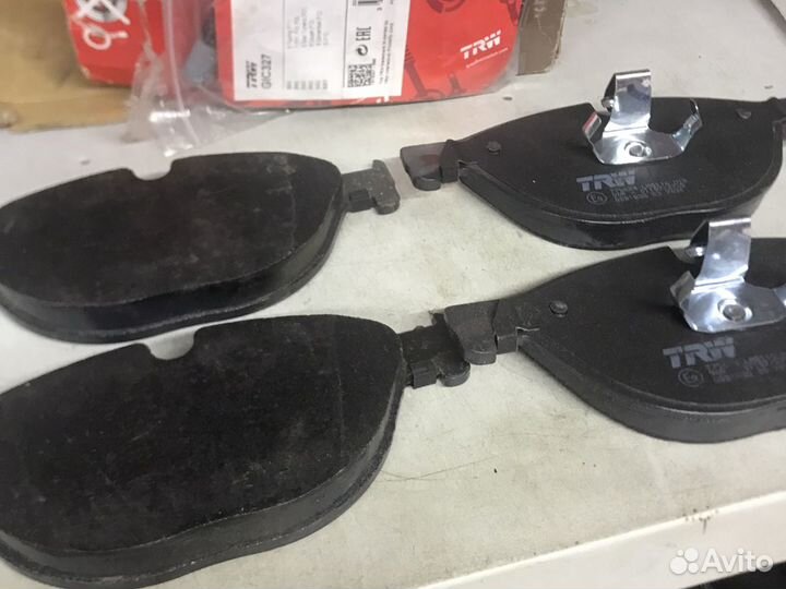 Тормозные колодки передние BMW