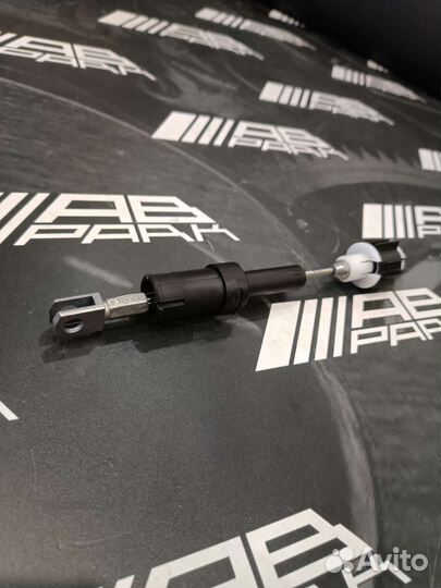 Трос стояночного тормоза Mercedes V-class Оригинал