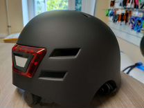Шлем с передним и задним светом для электросамокат