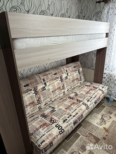 Двухъярусная кровать с диваном