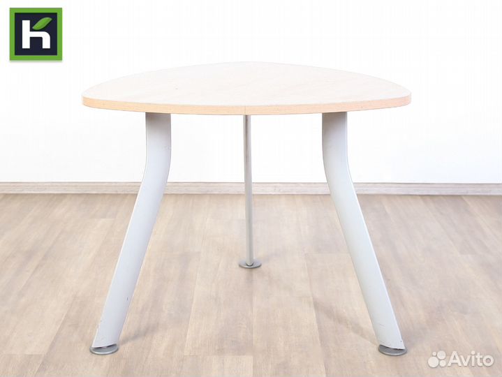 Офисный стол в переговорную бу