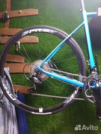 Велосипед Giant Defy 1 Disc