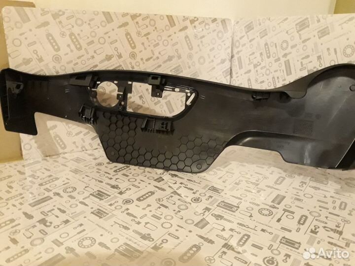 Облицовка правого сиденья пассажира VW Touareg NF