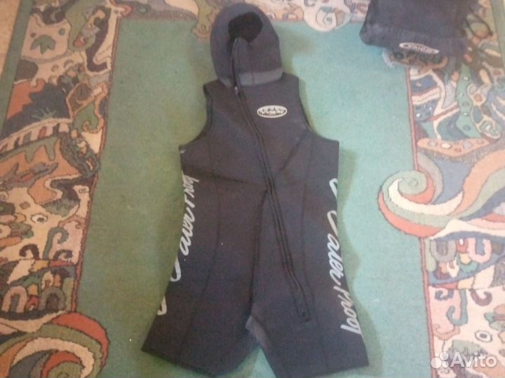 Гидрокостюм для водных видов спорта