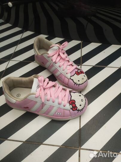 Кроссовки Hello Kitty adidas