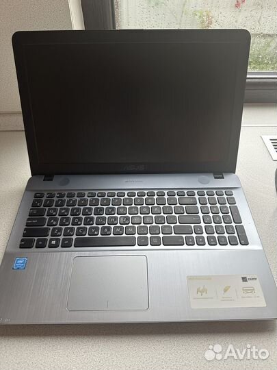 Ноутбук asus в отличном состоянии
