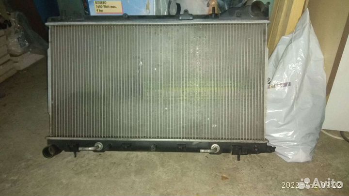 Радиатор на субару форестер 2003г. (турбо)