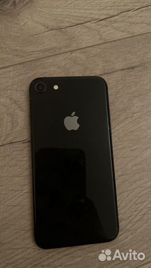 iPhone 8, 64 ГБ