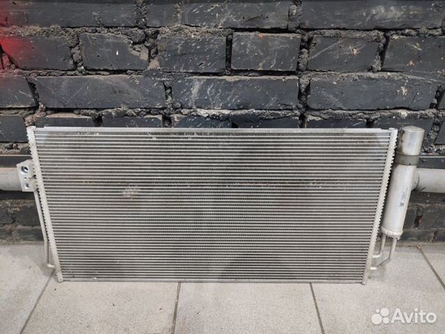 Радиатор кондиционера передний Mitsubishi