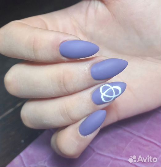 Гель-лак, наращивание ногтей в салоне