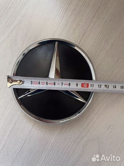 Значок (шильдик) Mercedes