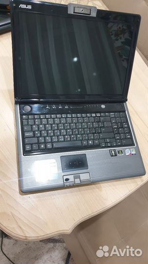 Ноутбук asus X57V
