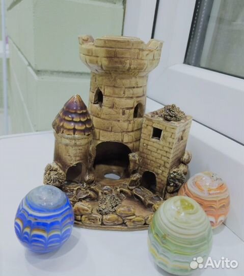 Продам замок и декорации для аквариума