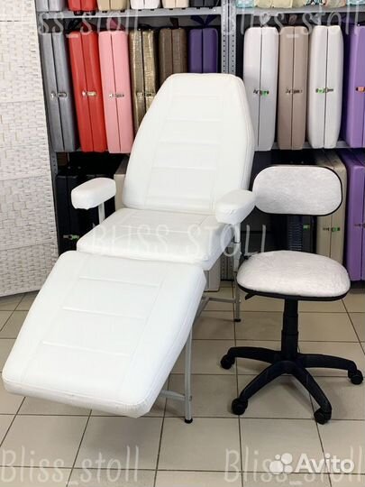 Косметологическое кресло со стулом. Комплект