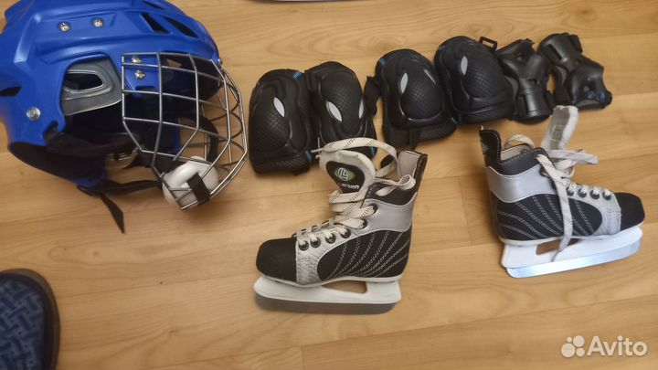 Шлем хоккейный детский