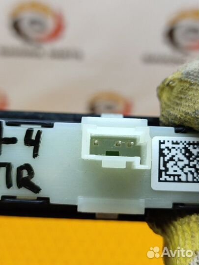 Кнопки памяти сидений Bmw 7 F01 3.0 N54 2010