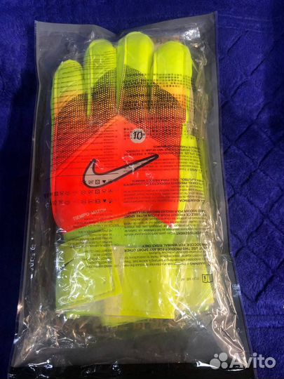 Вратарские перчатки nike