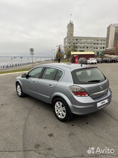 Opel Astra 1.6 МТ, 2011, 172 600 км