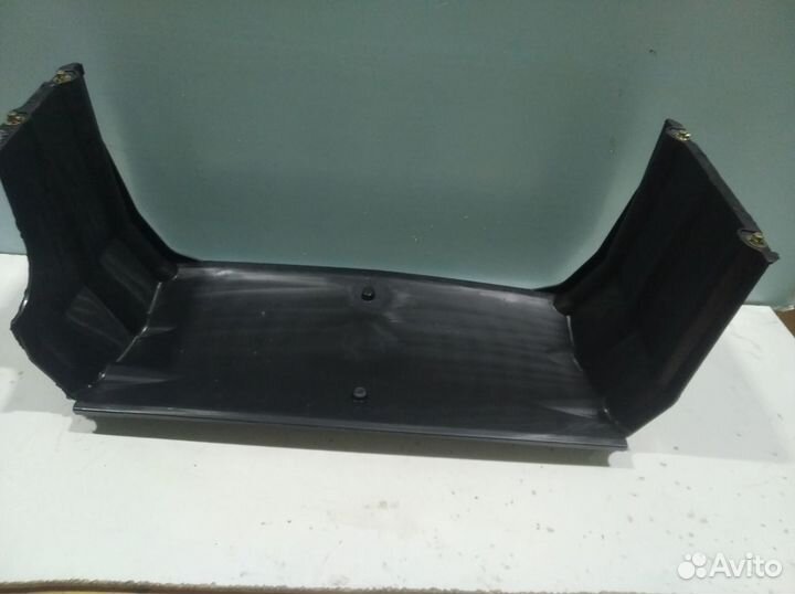 Защита двигателя нижняя Мерседес актрос