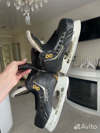 Коньки хоккейные Bauer Supreme One.8