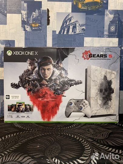 Xbox One X 1 тб (лимит.) + аккамулятор + 4 игры