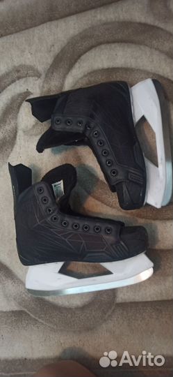 Коньки хоккейные