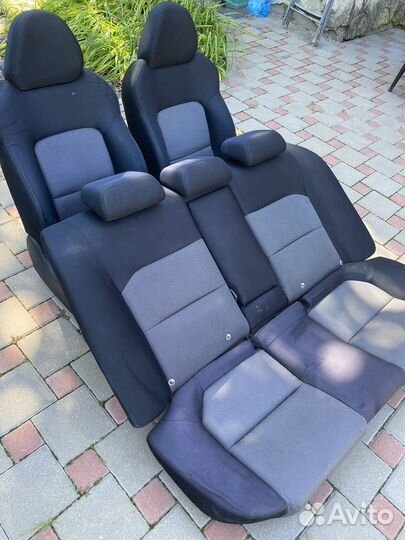 Автомобильное сиденья Subaru Legacy