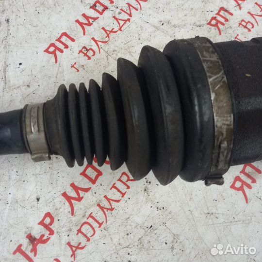 Привод передний правый Volkswagen Tiguan cawa 2010