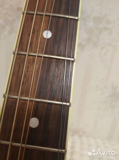 Отличная электроакустическая гитара