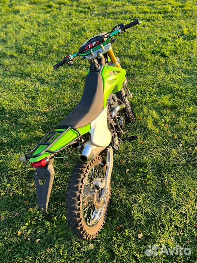 Мотоцикл кросовый