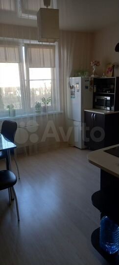 2-к. квартира, 53 м², 1/9 эт.