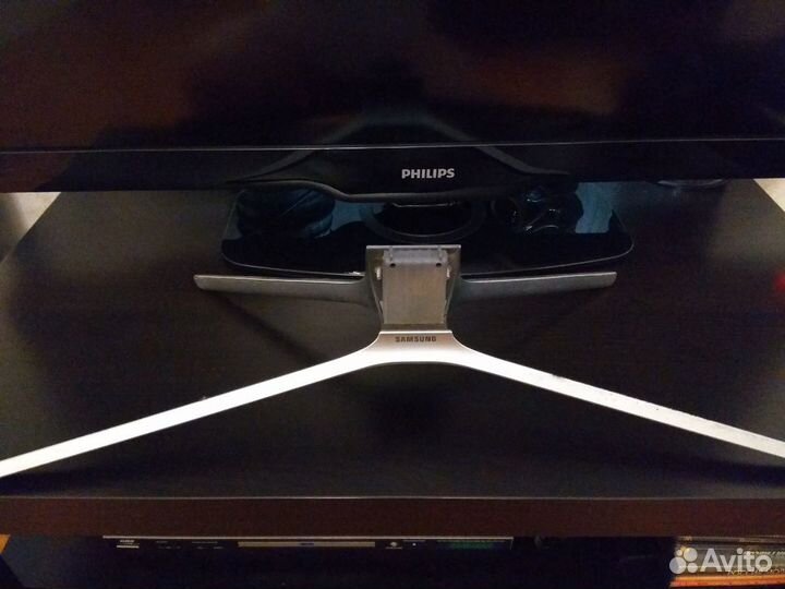 Подставка под телевизор