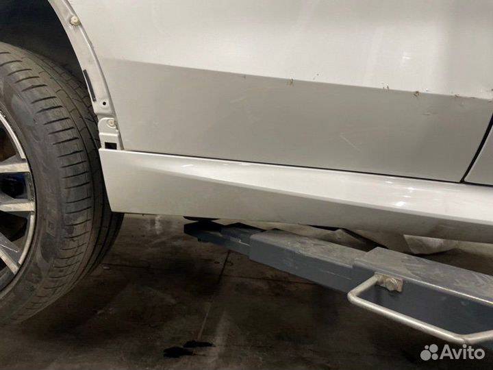 Накладка порога правая Bmw X5 G05 LCI B57D30B 2023