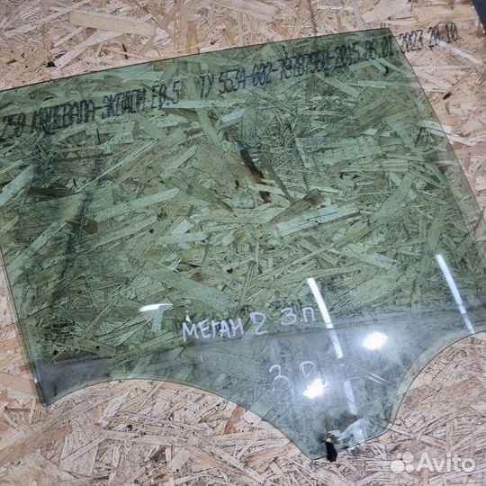 Стекло задней правой двери Renault Megane 2