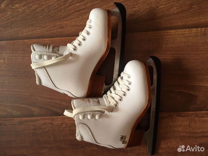 Продам детские коньки